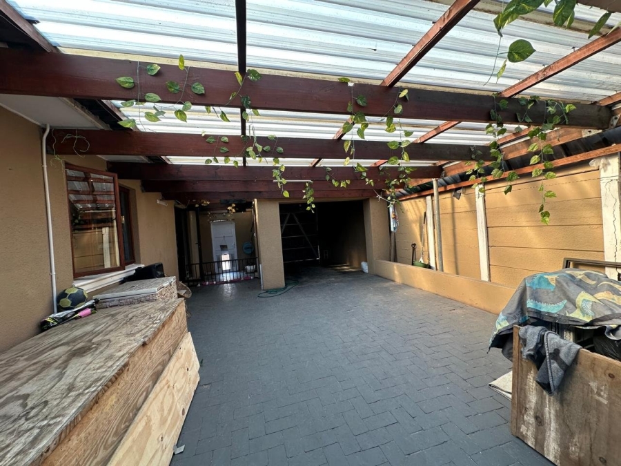 3 Bedroom Property for Sale in Portlands Western Cape